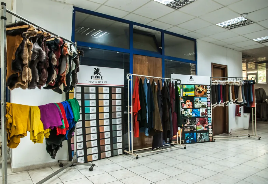 Farben renk kartelası